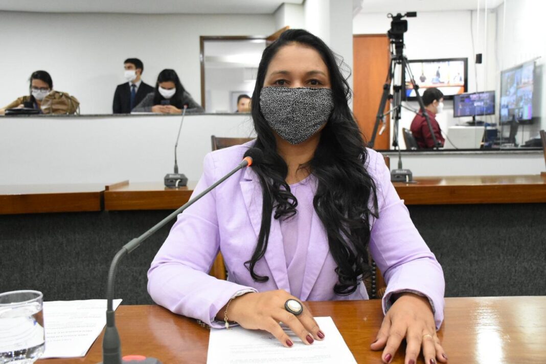 Deputada-Vanda-Monteiro-0505