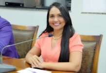 PL de Vanda Monteiro prevê assento prioritário em salas de aula para alunos com TDAH e interprete de Libras em propagadas institucionais